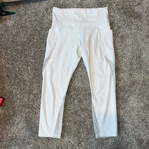 Athleta white salutation stash mesh leggings  size small